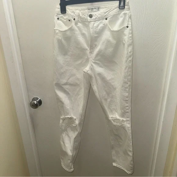 Abercrombie & Fitch White High Rise Jeans - Picture 3 of 4